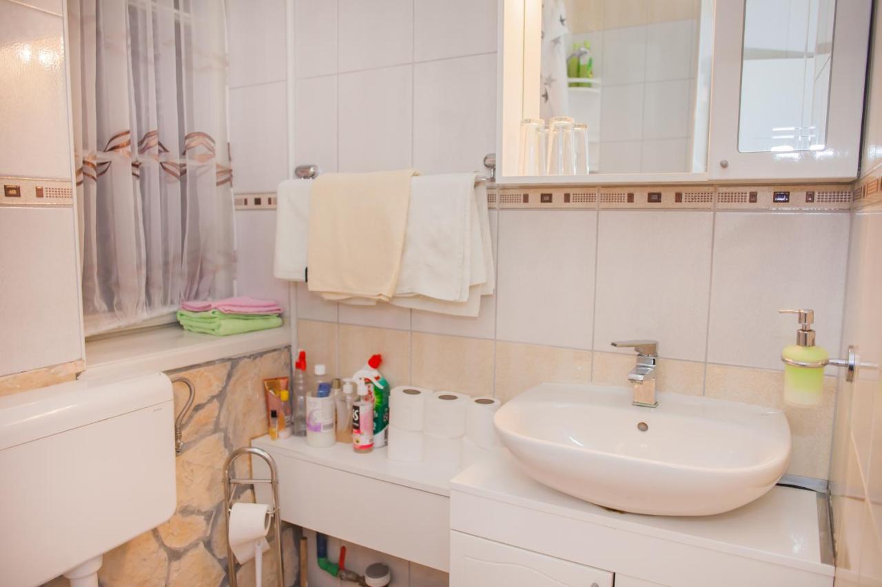 שיבניק Apartments Cico מראה חיצוני תמונה